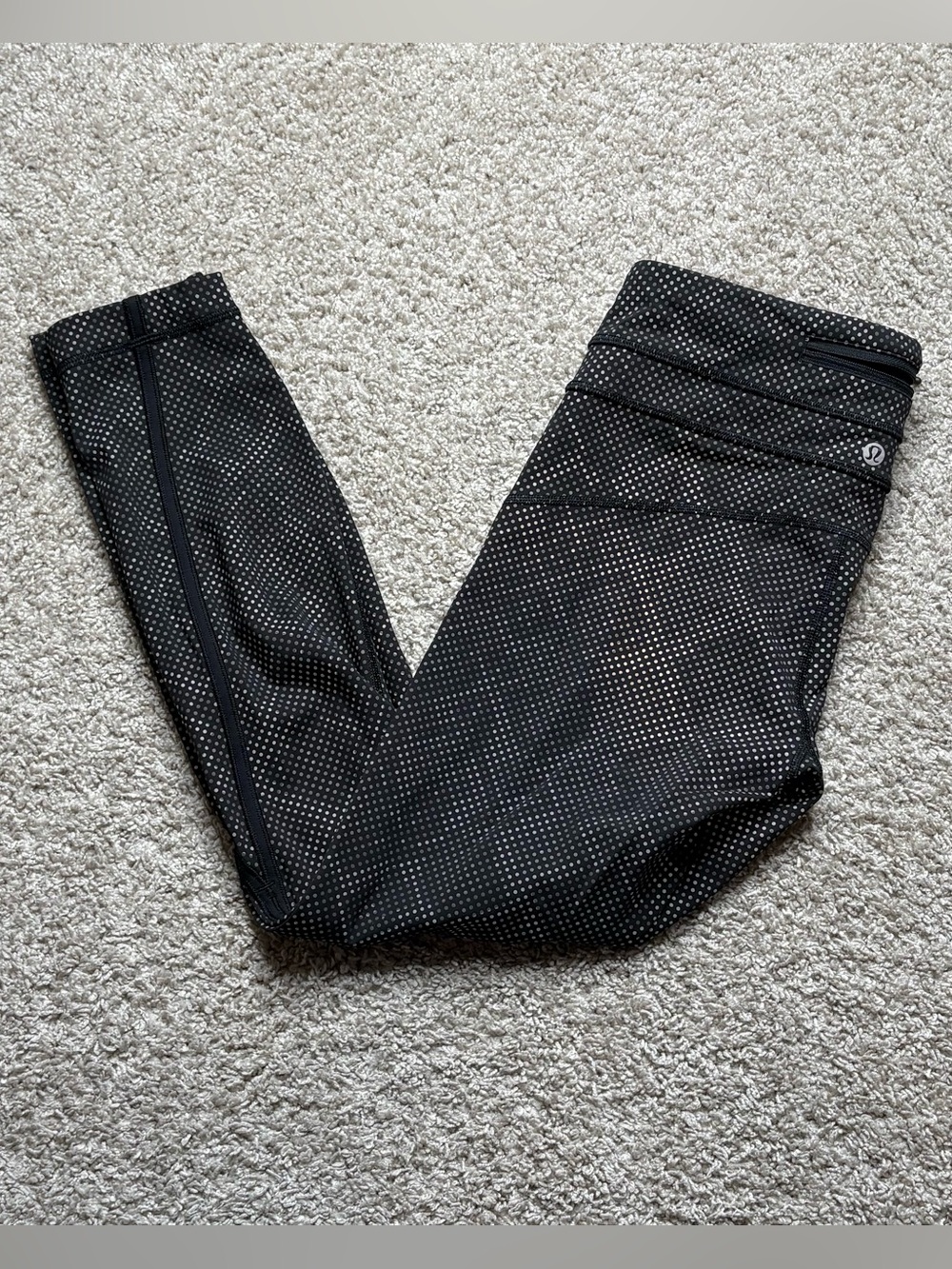 Lululemon Pace Tight (Full-On Luxtreme) *Lights Out